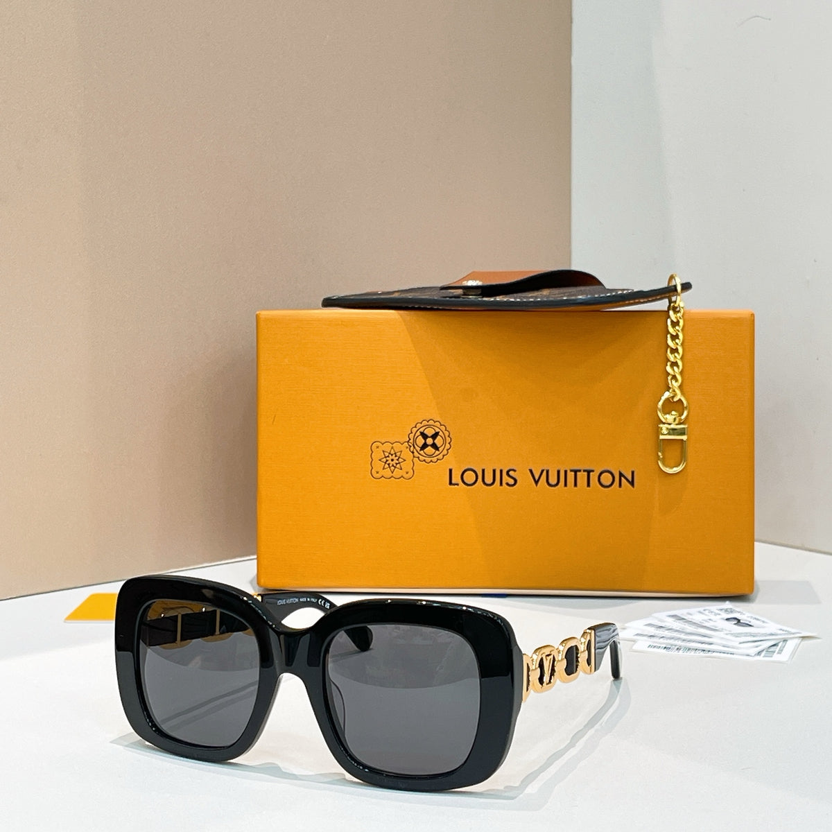 High-quality 7-color stylish square sunglasses
