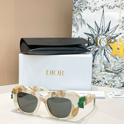 High-quality 6-color stylish square sunglasses