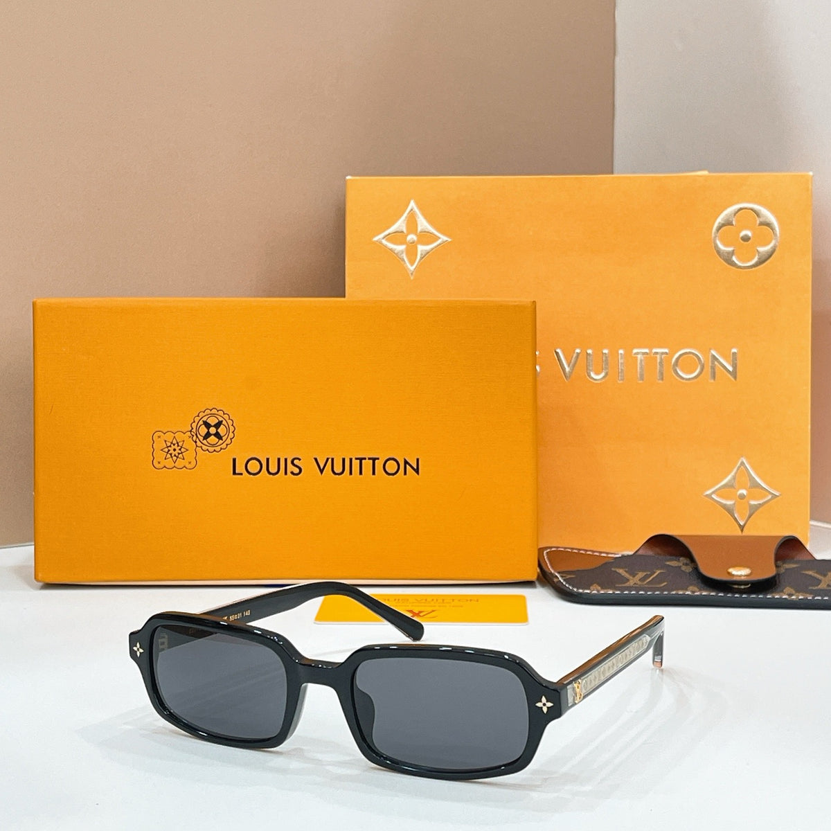 High-quality 7-color stylish square sunglasses