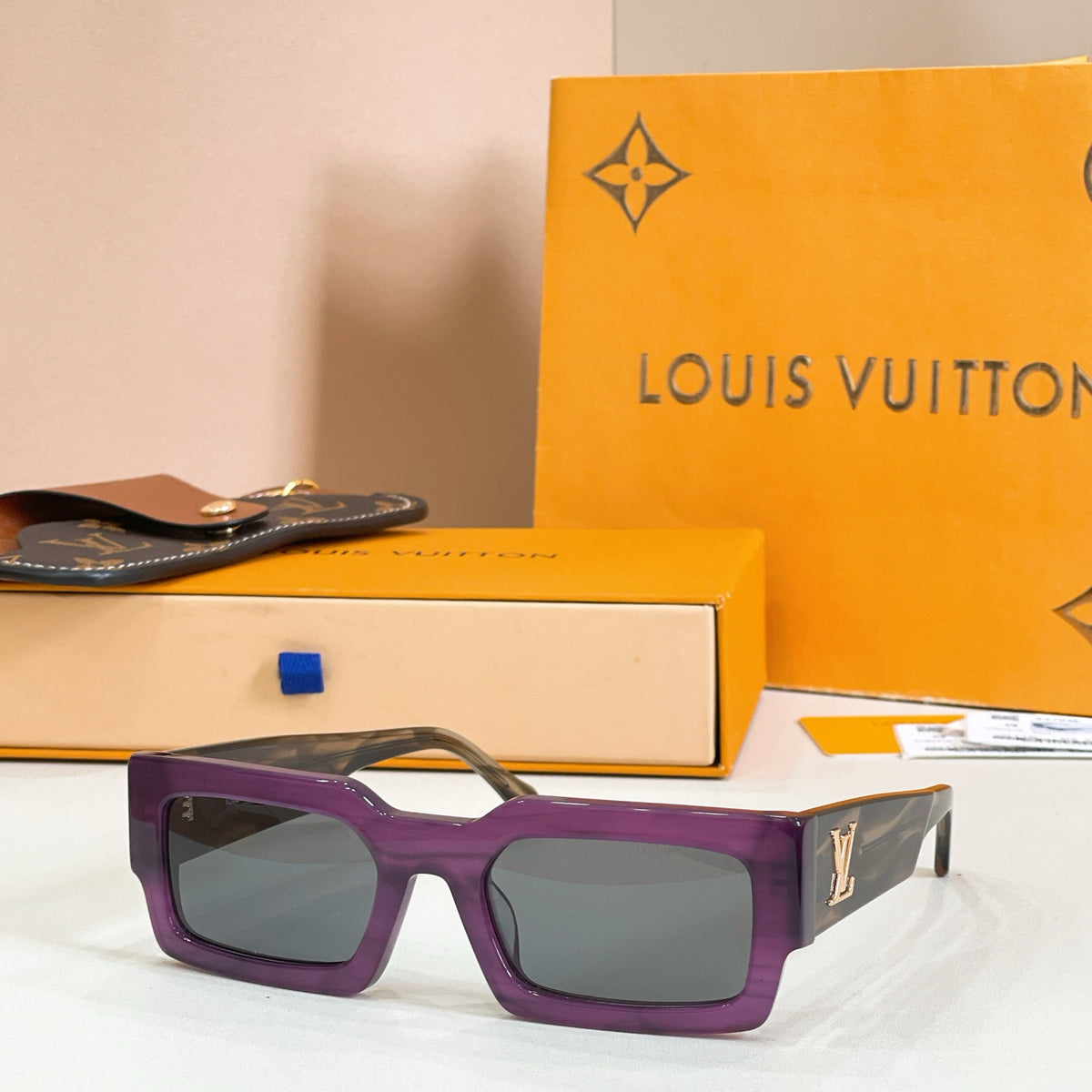 High-quality 8-color stylish square sunglasses