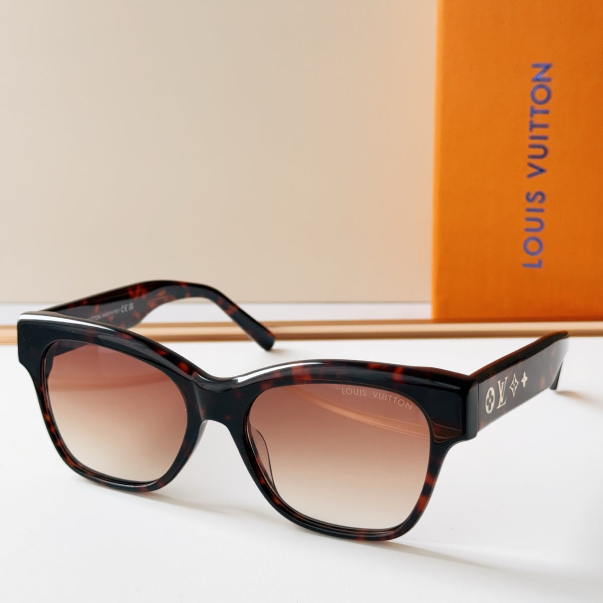 High-quality 5-color fashion sunglasses