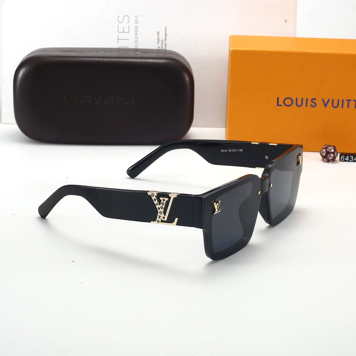 5 Colors Fashion Sunglasses—6444