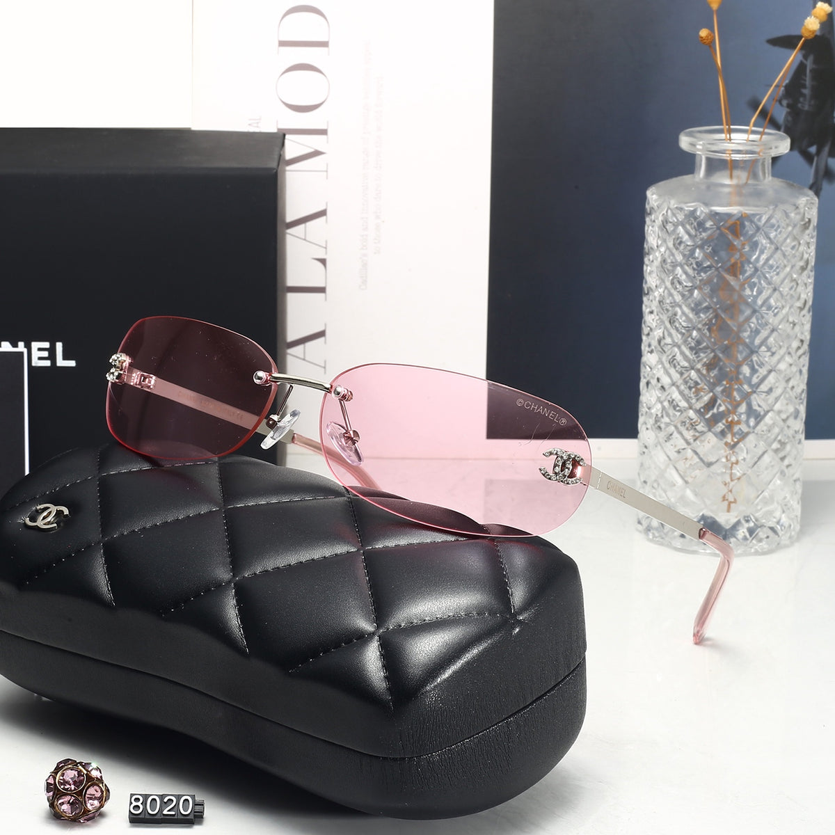 4 Colors Fashion Sunglasses 8020