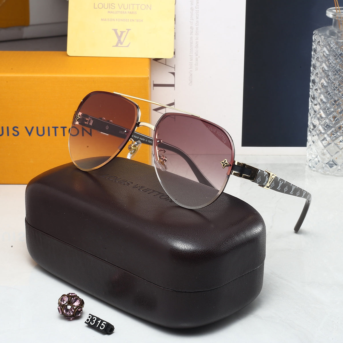 4 Colors Fashion Sunglasses 8315