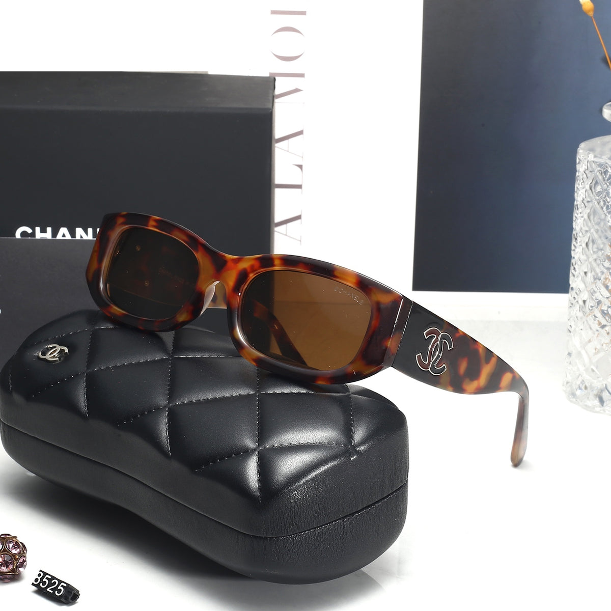 5 Colors Fashion Sunglasses 8525