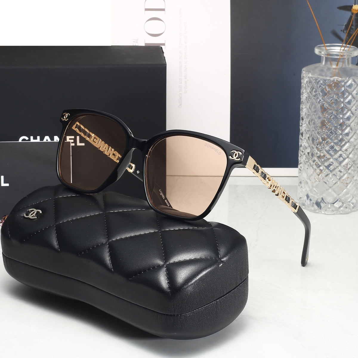 4 Colors Fashion Sunglasses 8778