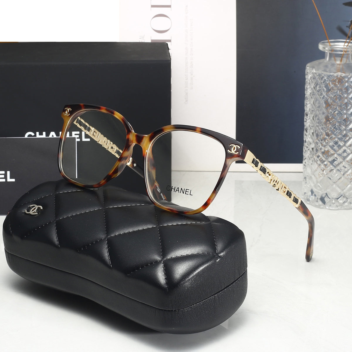 4 Colors Fashion Sunglasses 8778