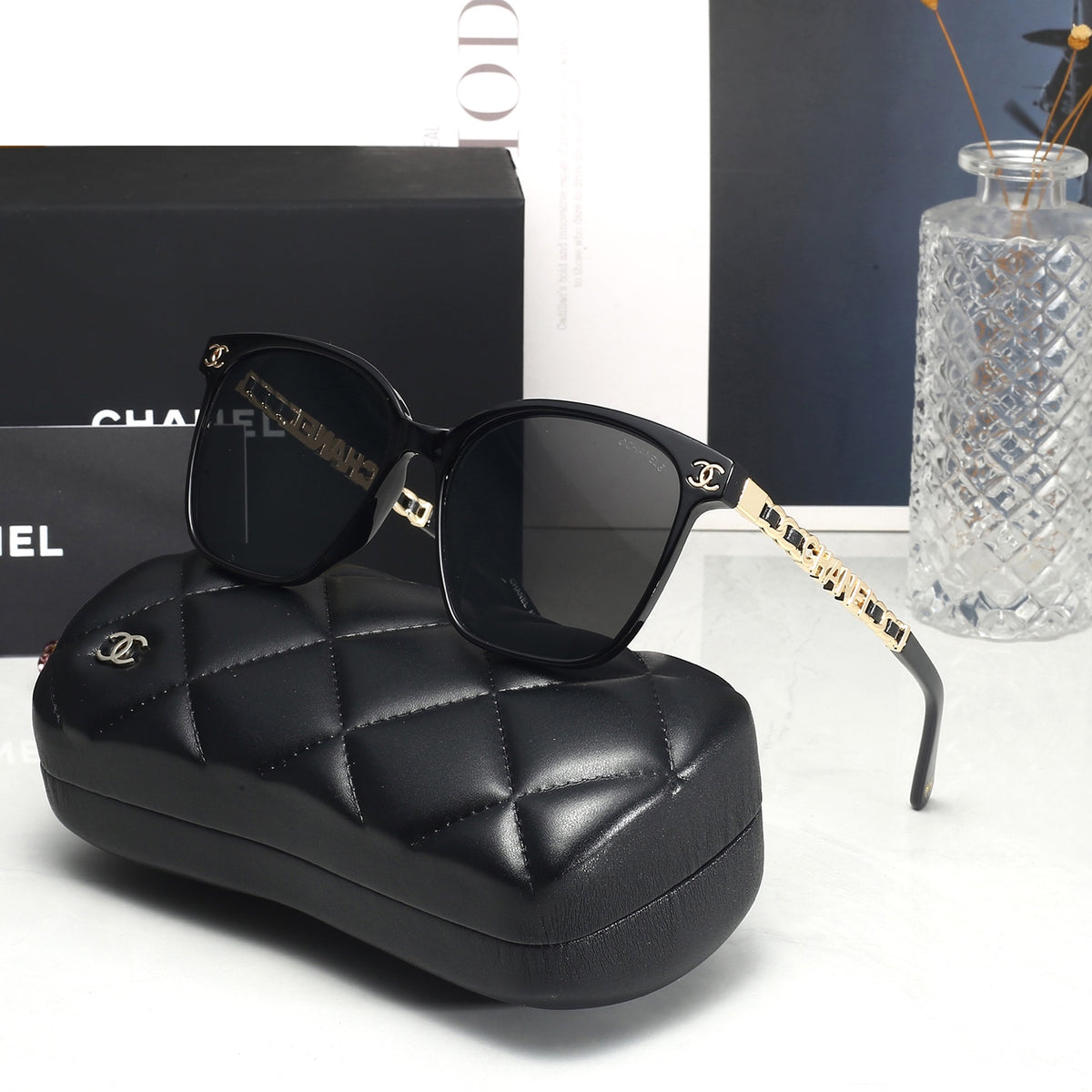 4 Colors Fashion Sunglasses 8778
