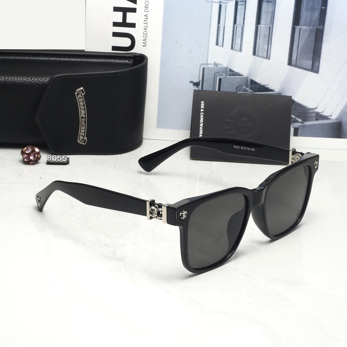 4 Colors Fashion Sunglasses 8055
