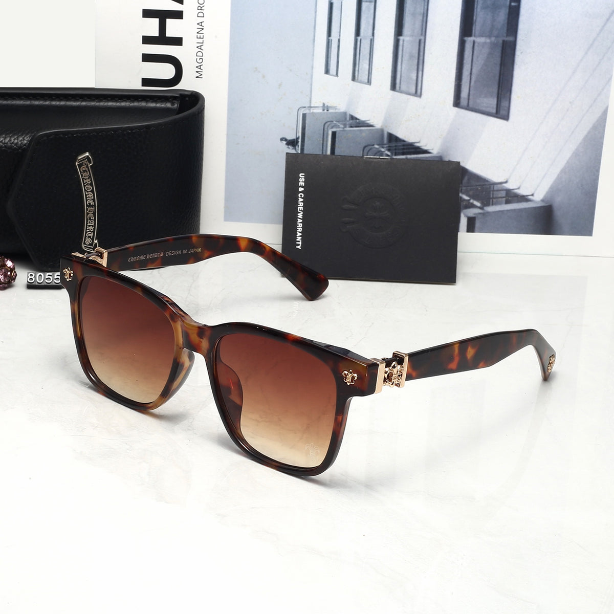 4 Colors Fashion Sunglasses 8055