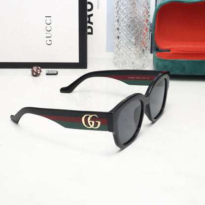 4 Colors Fashion Sunglasses 8550