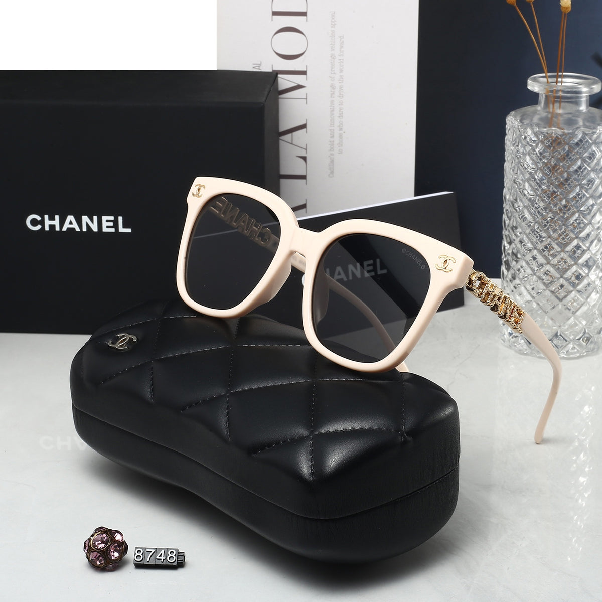 5 Colors Fashion Sunglasses 8748
