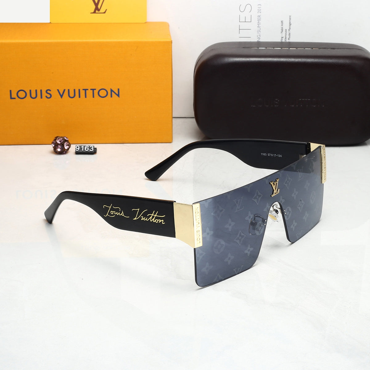 4 Colors Fashion Sunglasses 9163