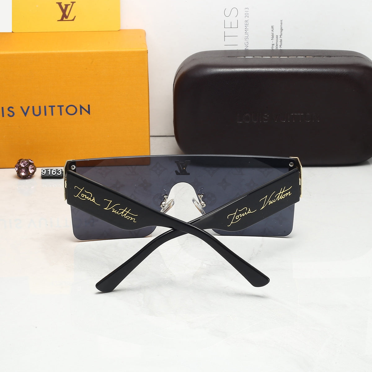 4 Colors Fashion Sunglasses 9163