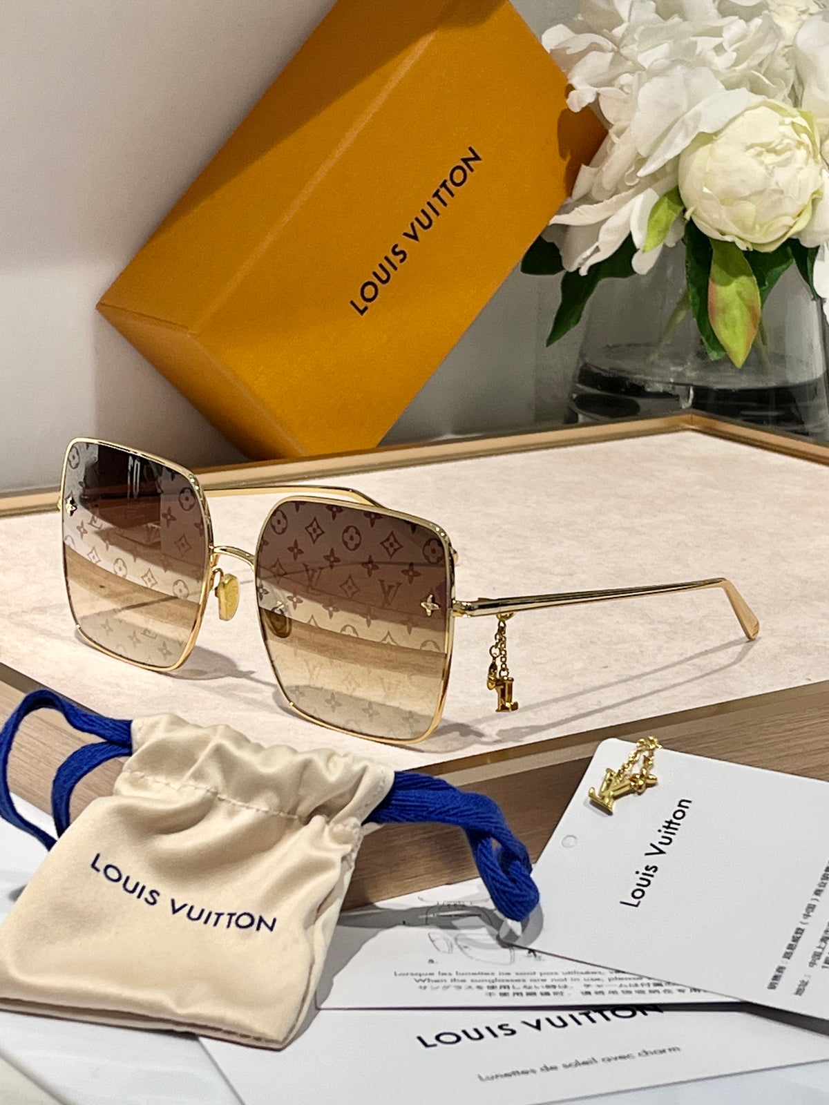 High-quality 8-color stylish square sunglasses