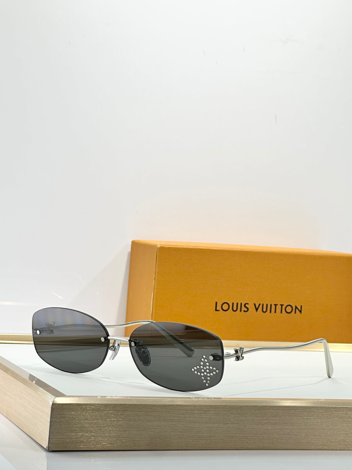 High-quality 9-color stylish square sunglasses