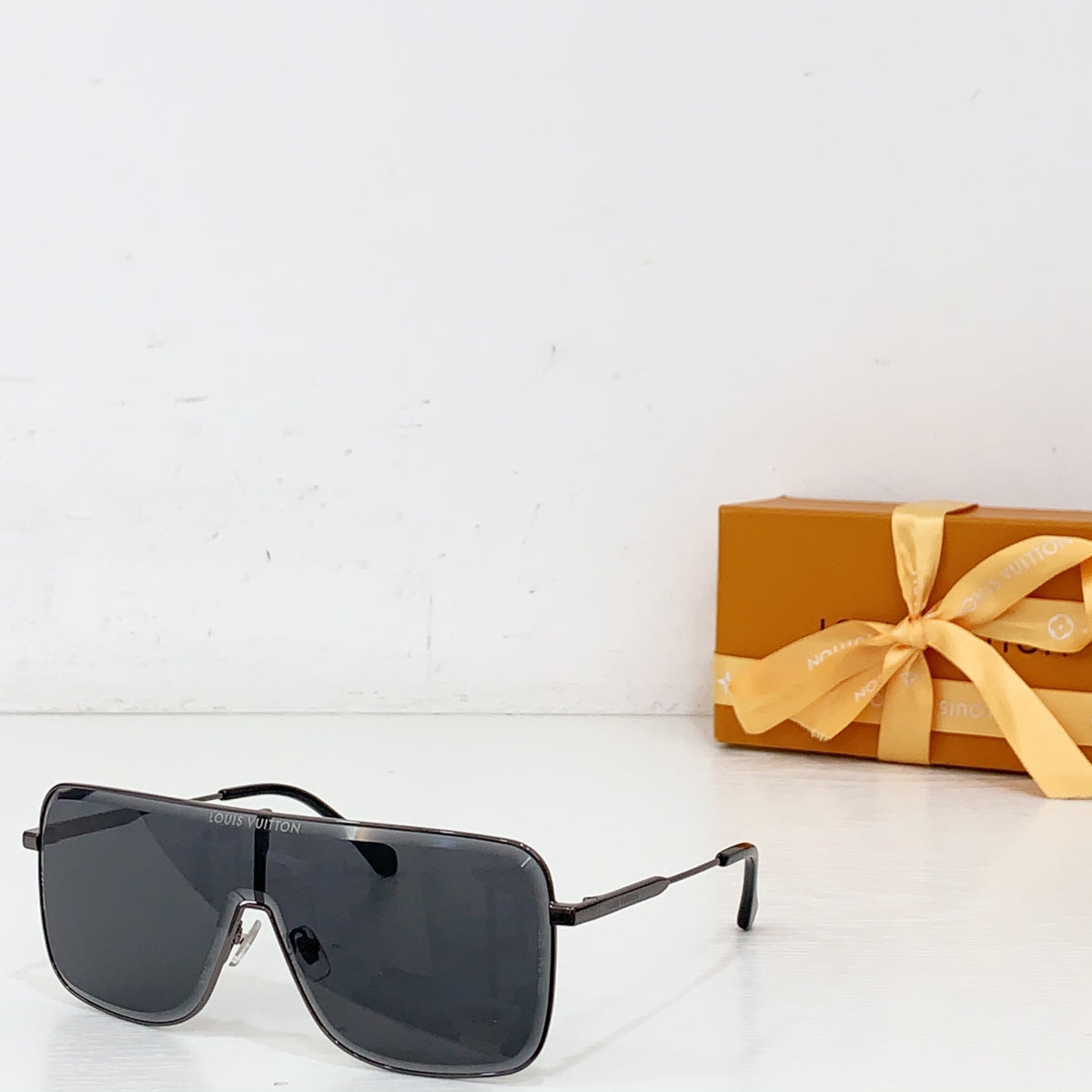 High-quality 8-color stylish square sunglasses