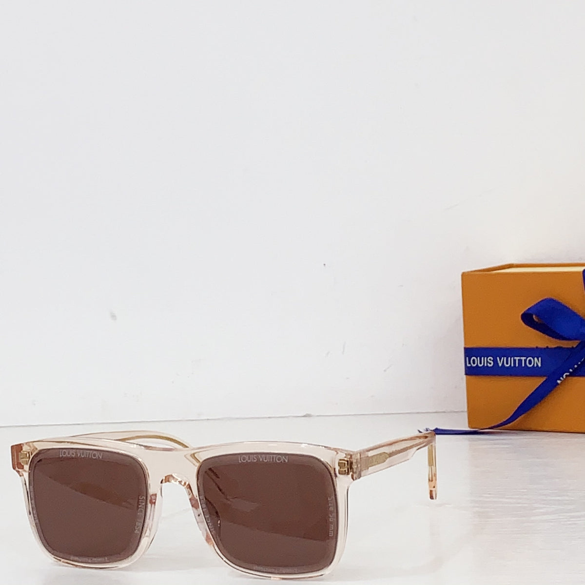 High-quality 7-color stylish square sunglasses