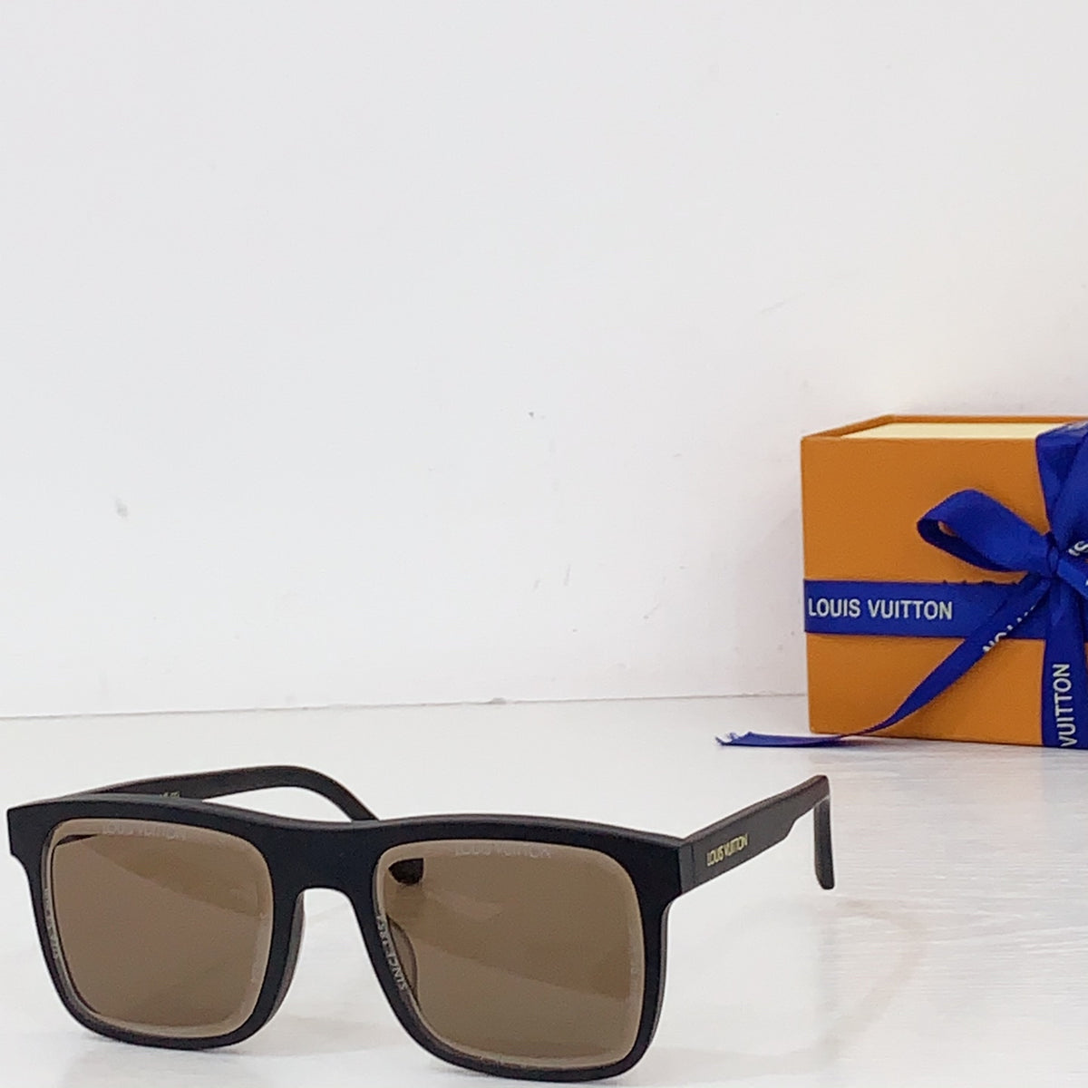 High-quality 7-color stylish square sunglasses
