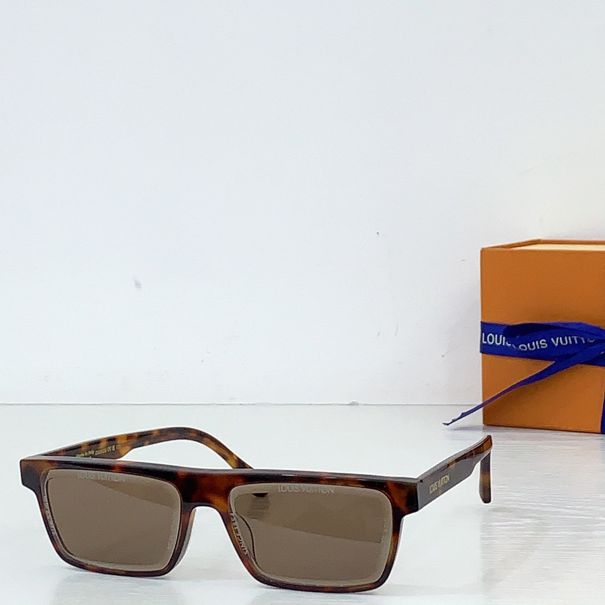 High-quality 8-color stylish square sunglasses