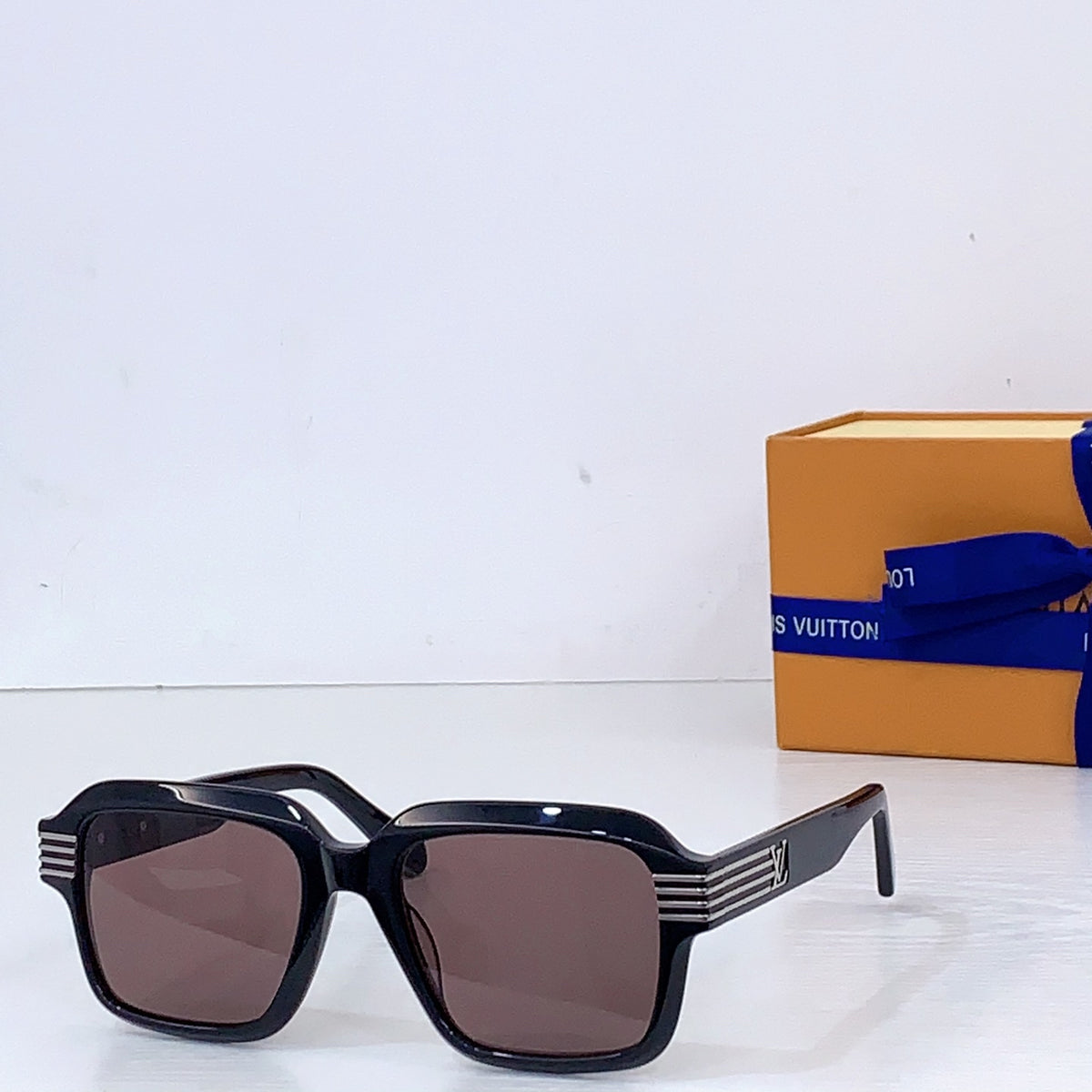 High-quality 6-color stylish square sunglasses