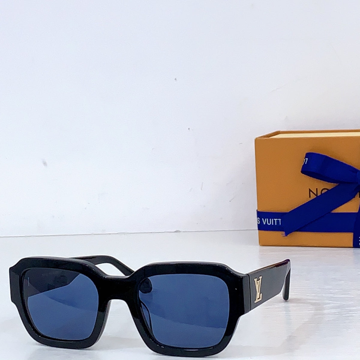 High-quality 8-color stylish square sunglasses