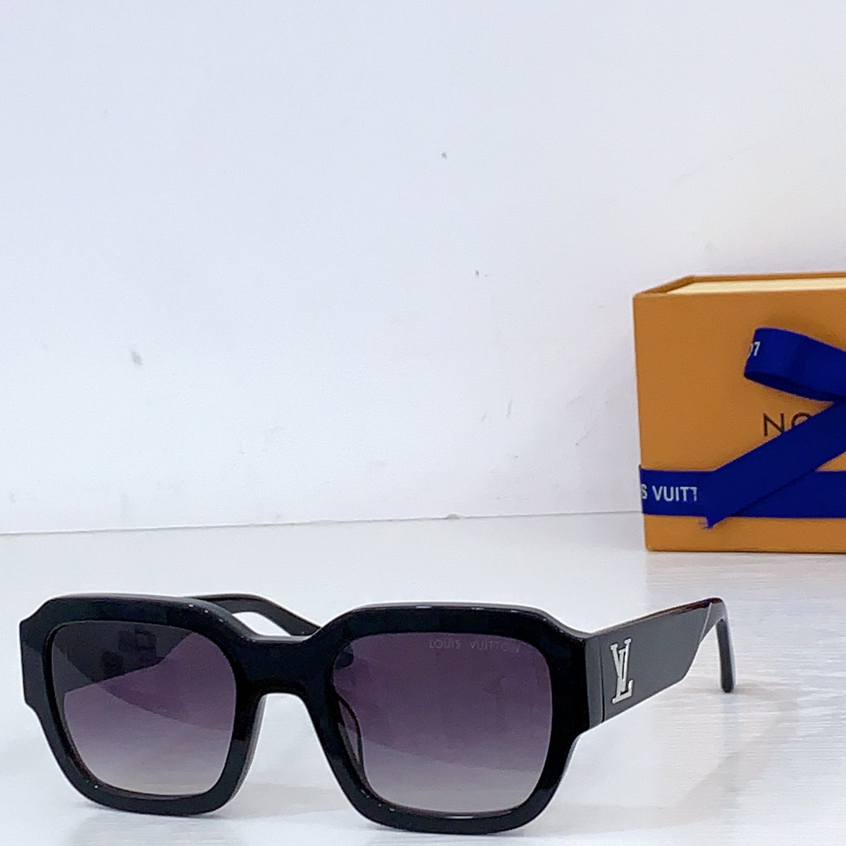 High-quality 8-color stylish square sunglasses