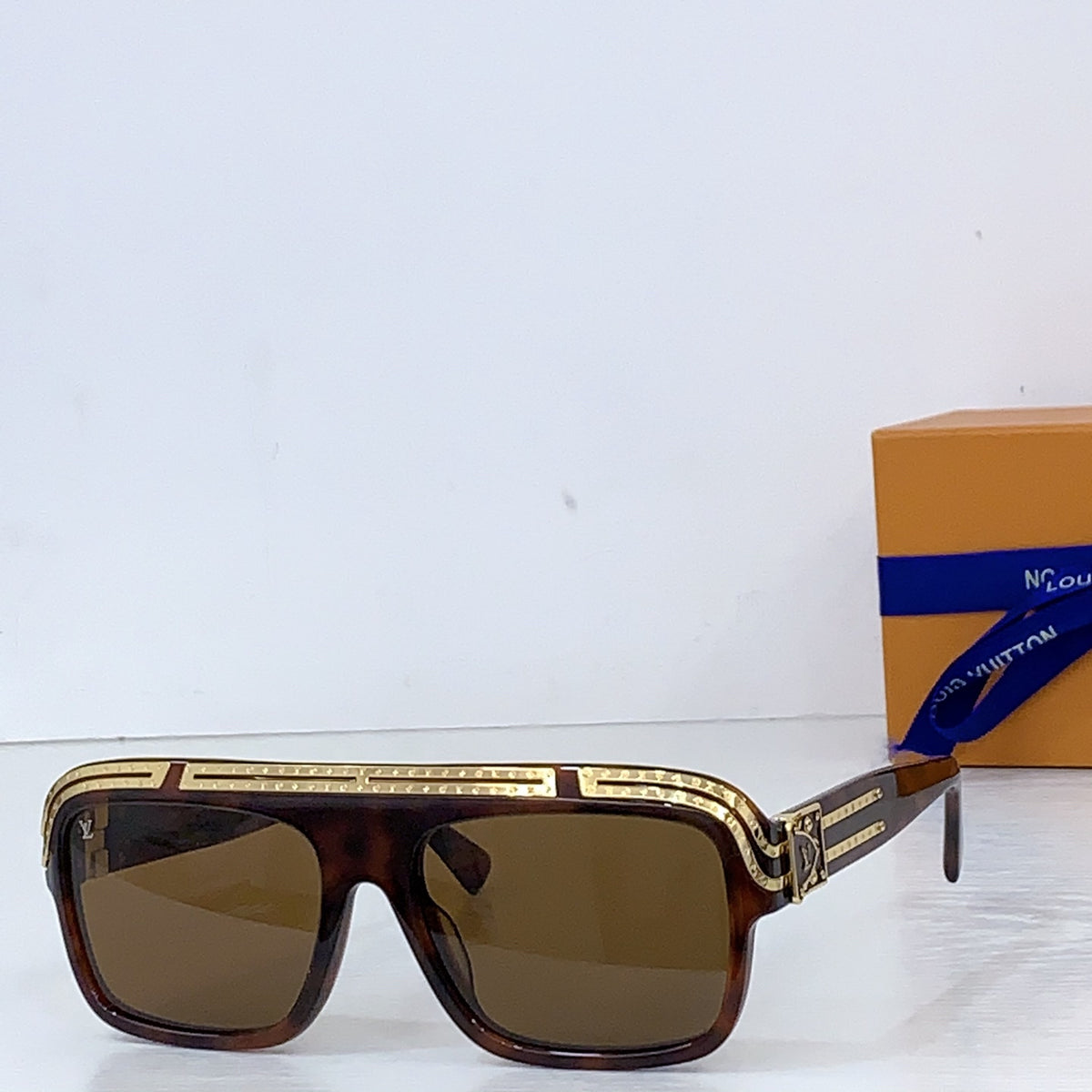 High-quality 7-color stylish square sunglasses