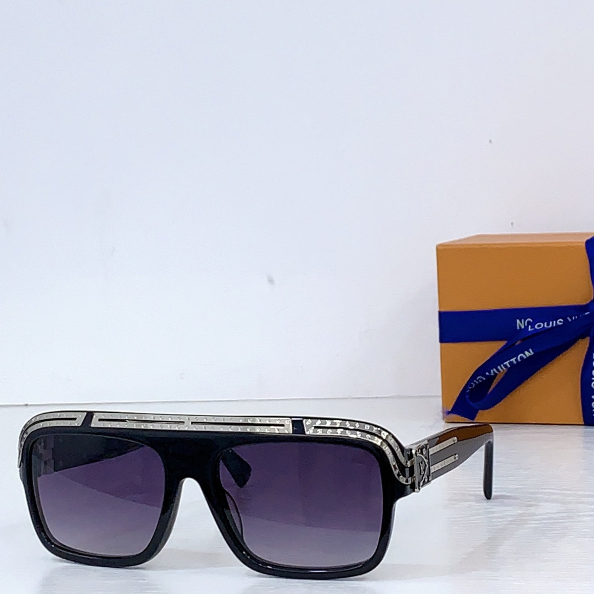 High-quality 7-color stylish square sunglasses