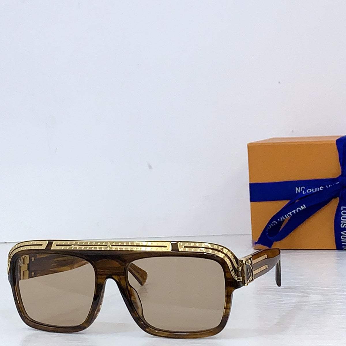 High-quality 7-color stylish square sunglasses