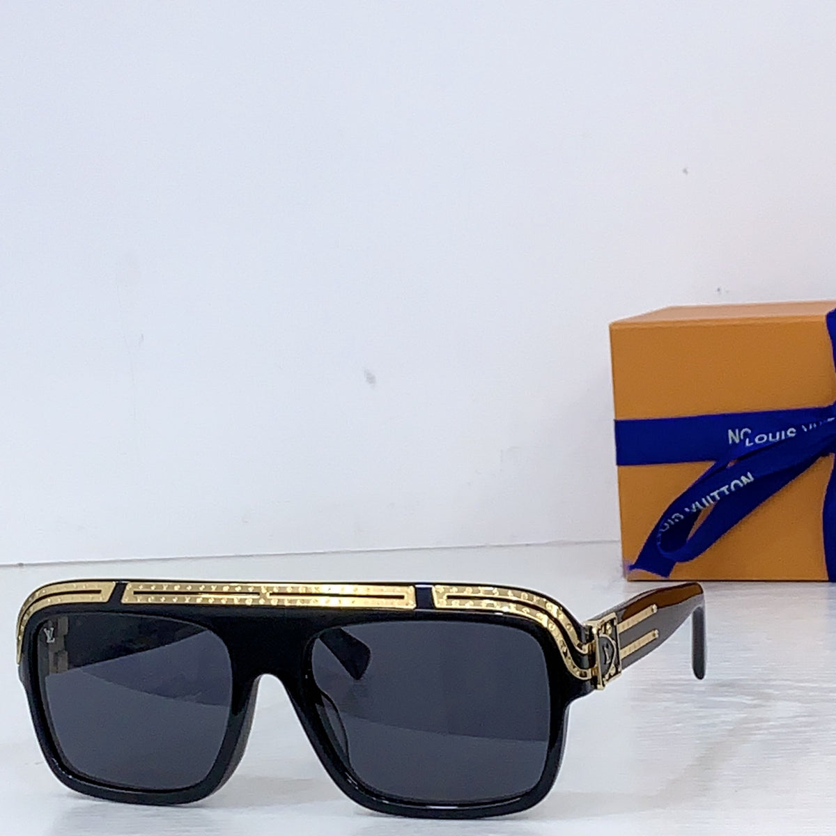 High-quality 7-color stylish square sunglasses