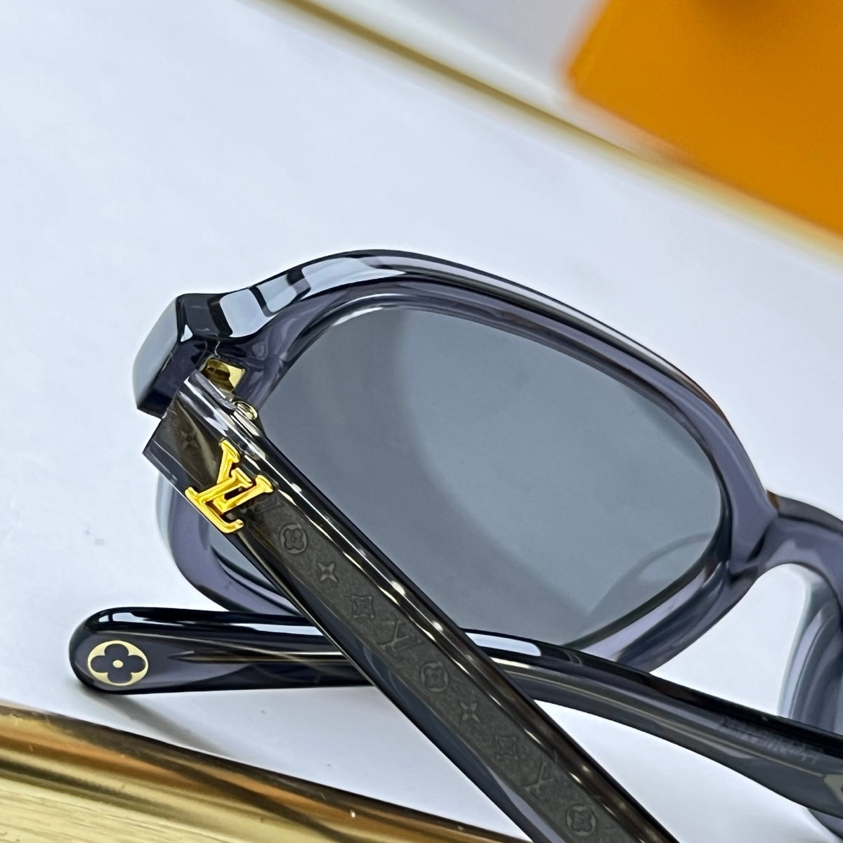 High-quality 6-color stylish square sunglasses