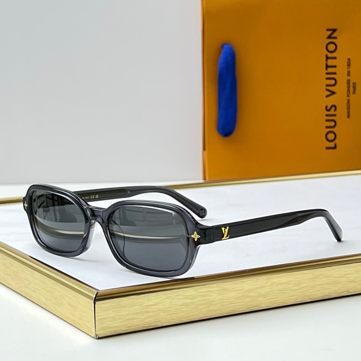 High-quality 6-color stylish square sunglasses