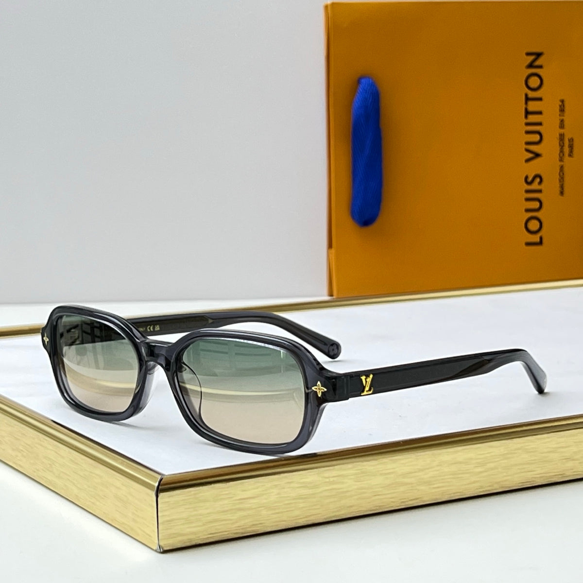 High-quality 6-color stylish square sunglasses