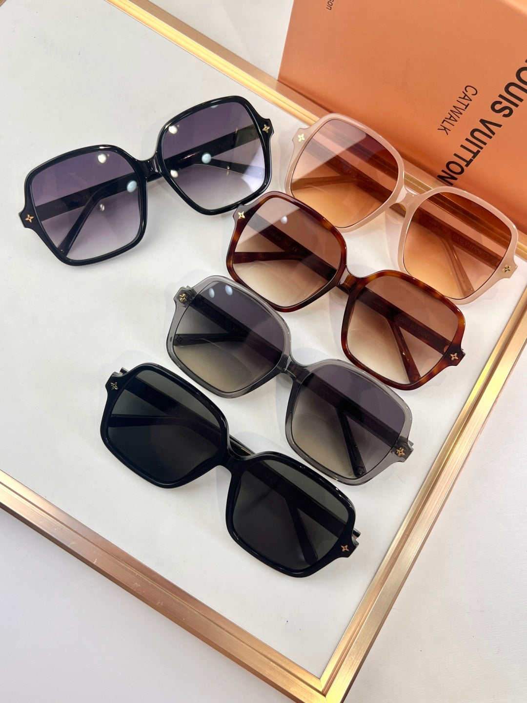 High-quality 5-color stylish square sunglasses